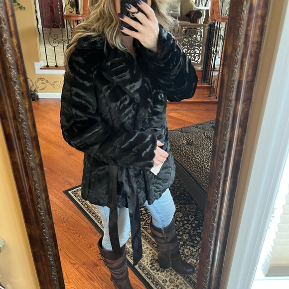 JLo By Jennifer Lopez Outerwear Black Faux Fur Double Breasted Jacket With Tie - Picture 16 of 17